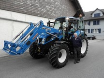 Traktoren - F.Keller Technik AG – Bau-. Land– und Kommunalmaschinen - Dorfstrasse 7 8489 Schalchen