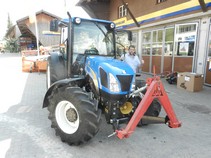 NEW HOLLAND Polytrac T4050 - F.Keller Technik AG –Dorfstrasse 7 8489 Schalchen