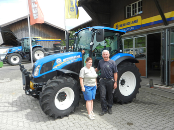NEW HOLLAND Traktoren - F.Keller Technik AG – Bau-. Land– und Kommunalmaschinen - Dorfstrasse 7 8489 Schalchen